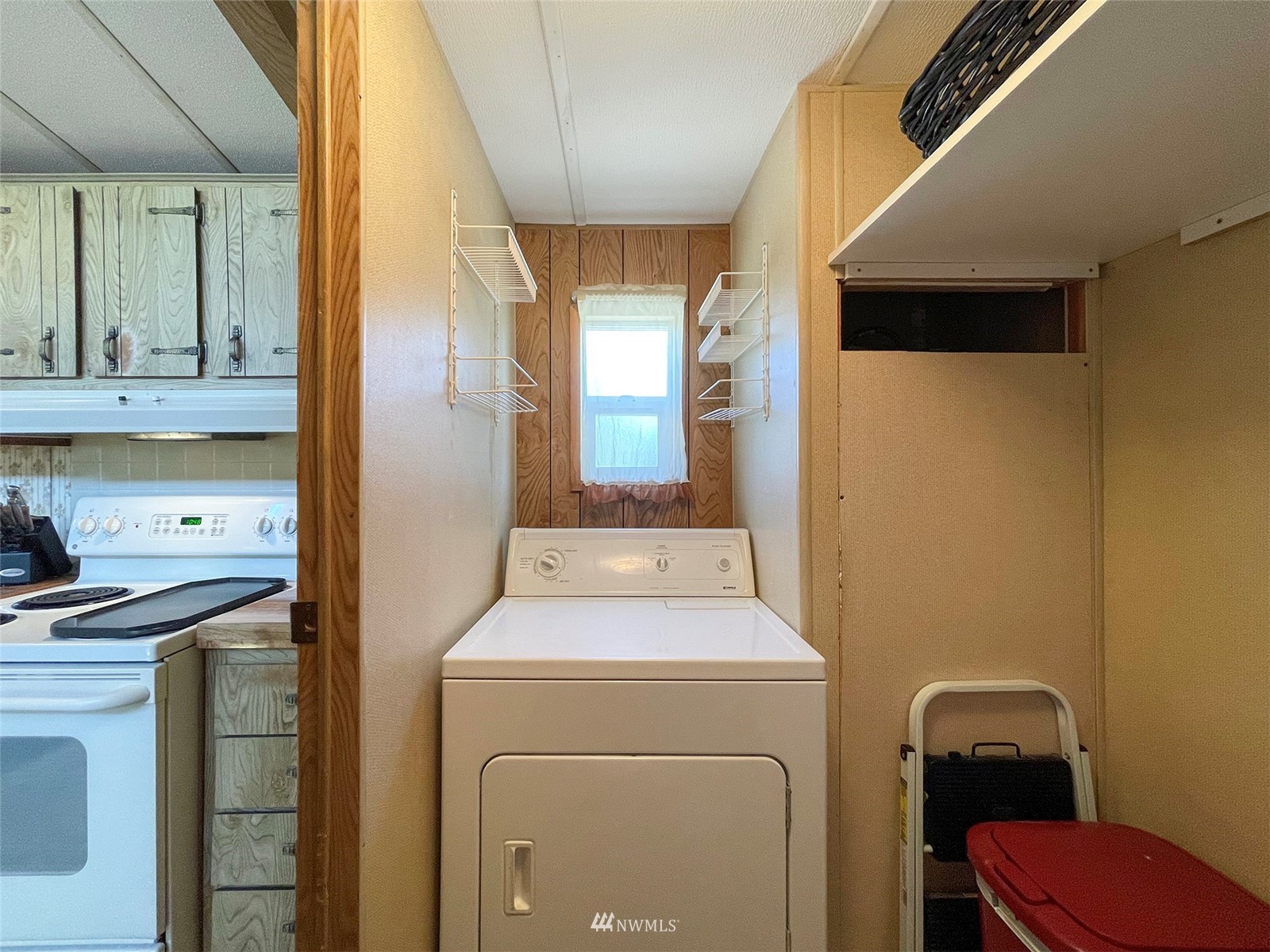 141 Streit Road Sequim, WA 98382 - Photo 31 of 40 a bathroom with a sink a toilet and shower