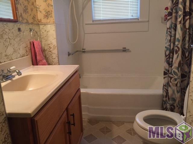 5743 Groom Road Baker, LA 70714 - Photo 7 of 11 Bath