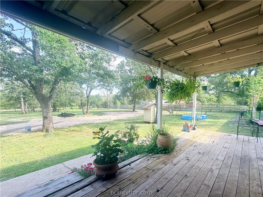 952 Timber Ridge Caldwell, TX 77836 - Photo 3 of 35
