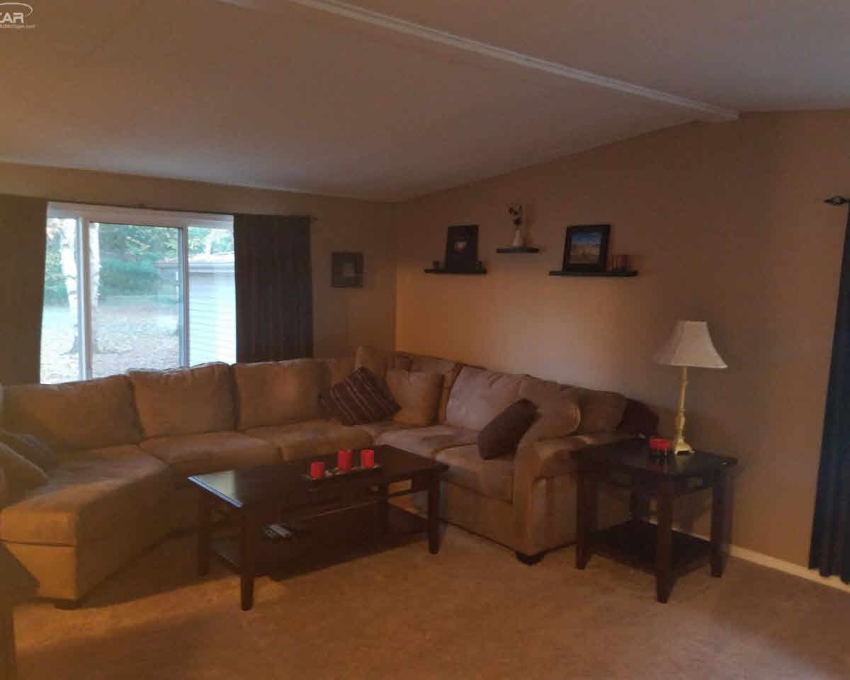 8453 Vassar Road Millington, MI 48746 - Photo 11 of 18 21231100-10.JPG