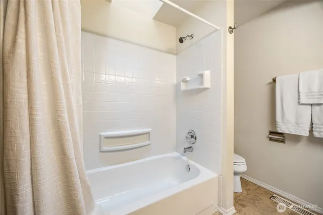 $669,950 | 3001 Smithers Court South, Renton, WA 98055