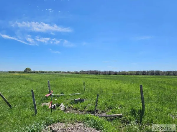 $150,000 | 1660 East Camas Road, Lima, ID 59739