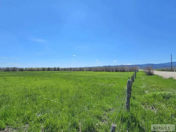 $150,000 | 1660 East Camas Road, Lima, ID 59739