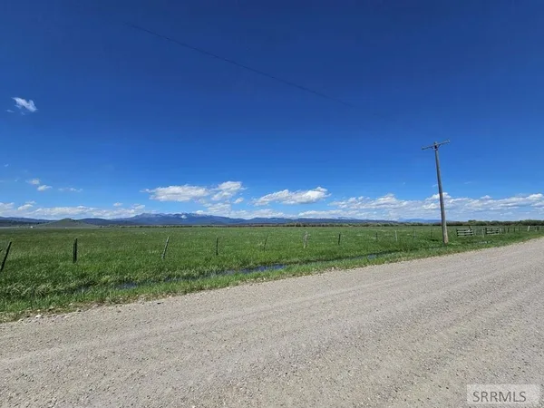 $150,000 | 1660 East Camas Road, Lima, ID 59739