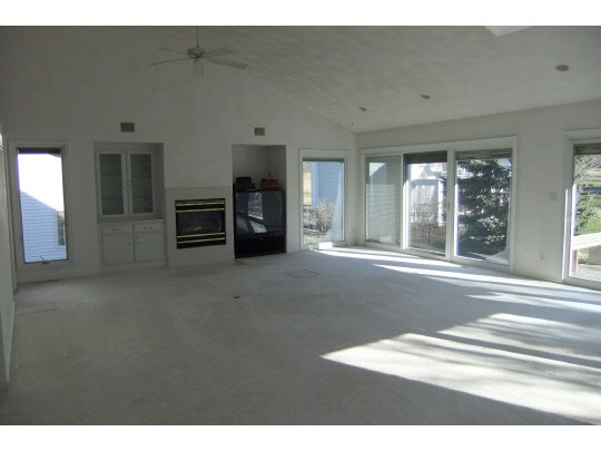 3433 Deer Path Road Rockford, IL 61114 - Photo 2 of 11 a view of livingroom with furniture