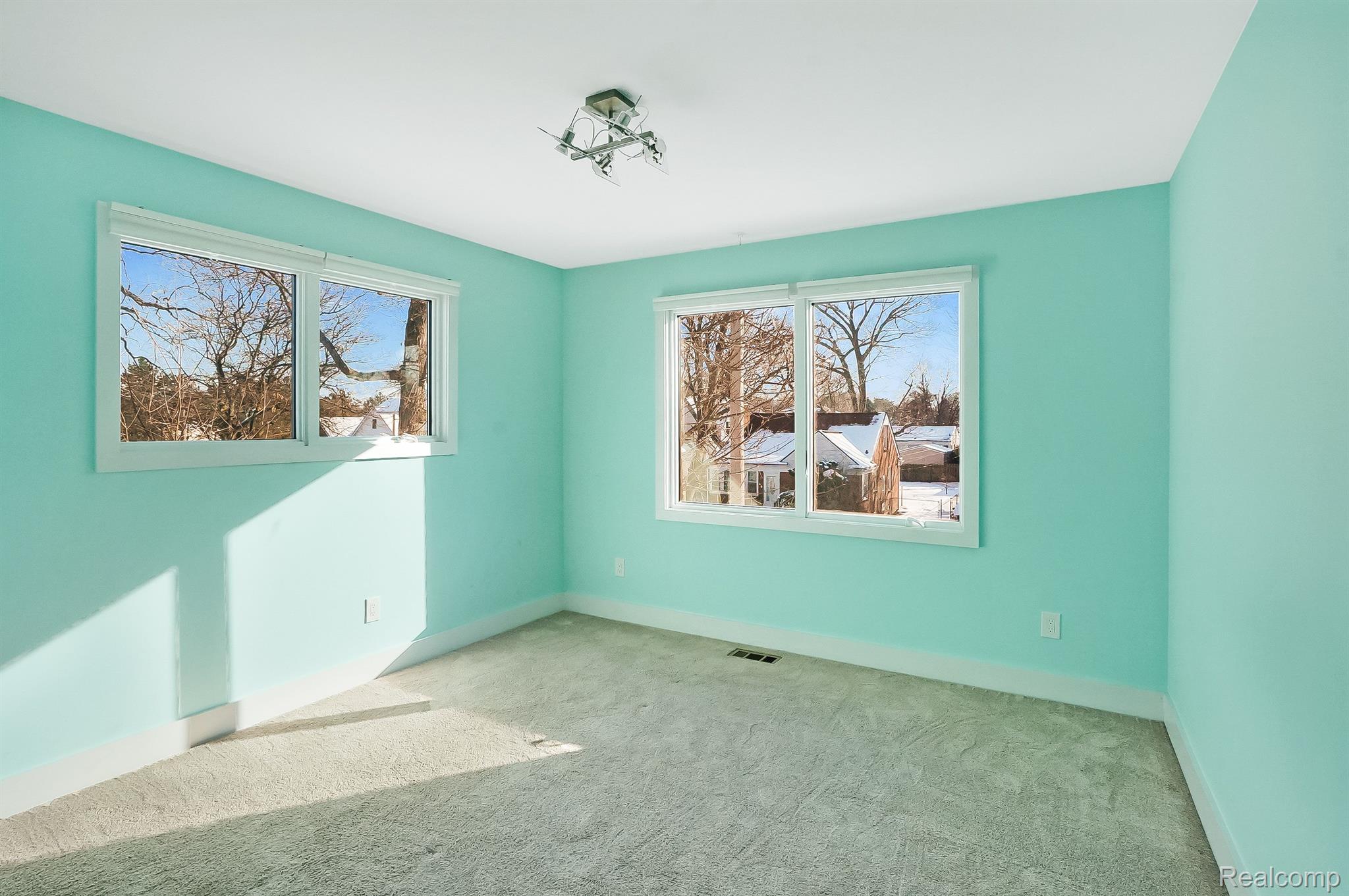 65 Sylvan Avenue Pleasant Ridge, MI 48069 - Photo 28 of 37 Gallery Image 28