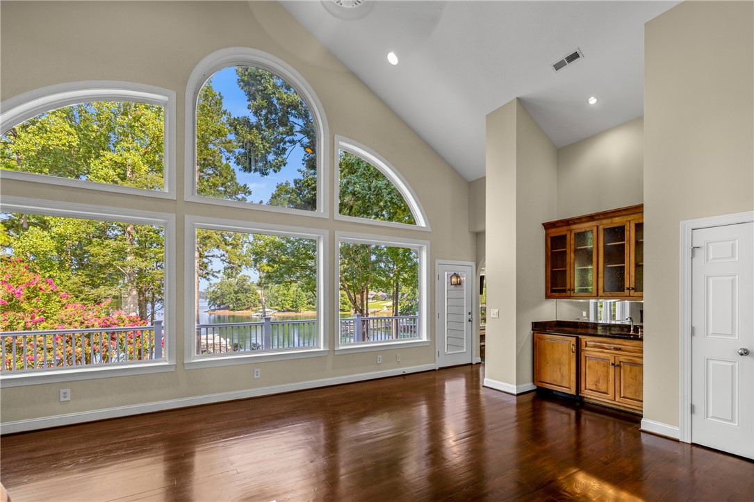 210 Amenity Way Seneca, SC 29672 - Photo 7 of 42 Gallery Image 7