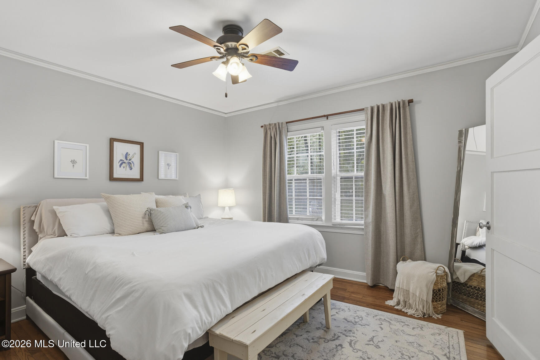 404 Colonial Circle Jackson, MS 39211 - Photo 18 of 27 Primary BR w Wood floors