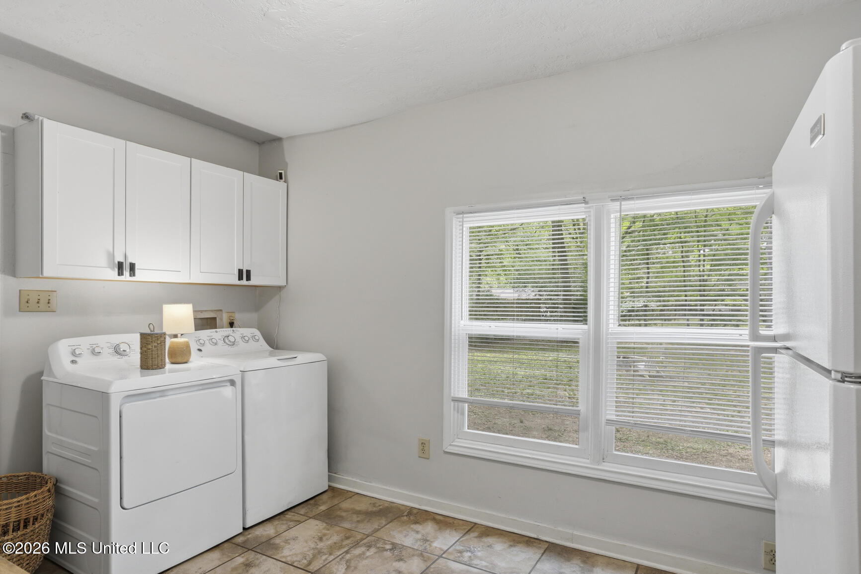 404 Colonial Circle Jackson, MS 39211 - Photo 25 of 27 Laundry and Multipurpose Room