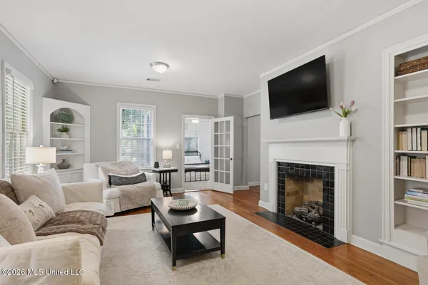 $185,000 | 404 Colonial Circle, Jackson, MS 39211
