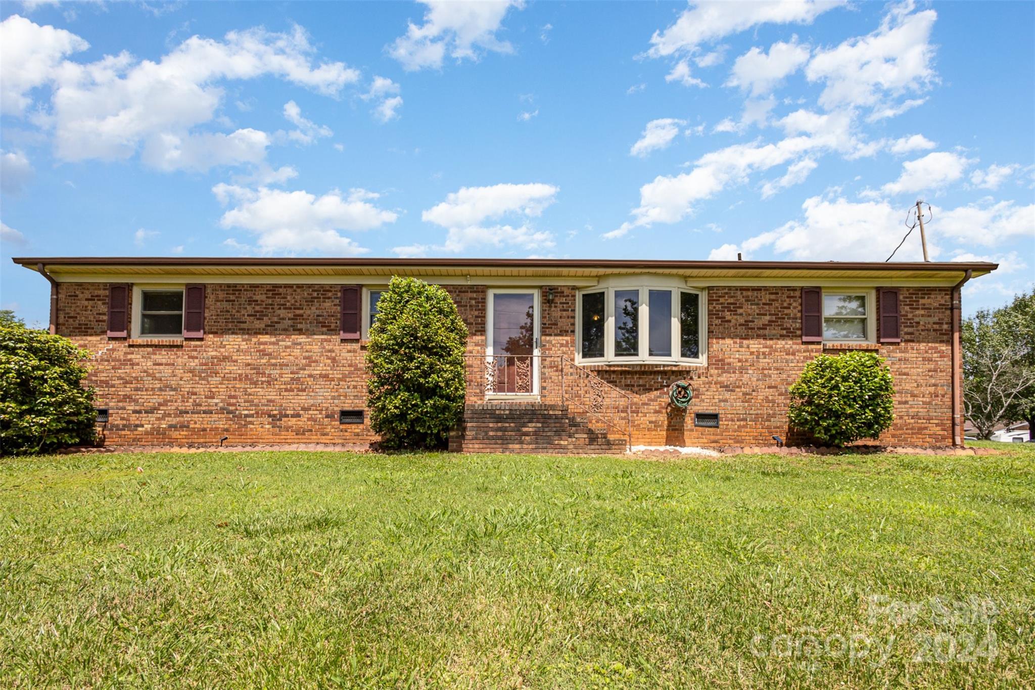 817 Freedom Mill Road Gastonia, NC 28052 - Photo 2 of 25 Gallery Image 2