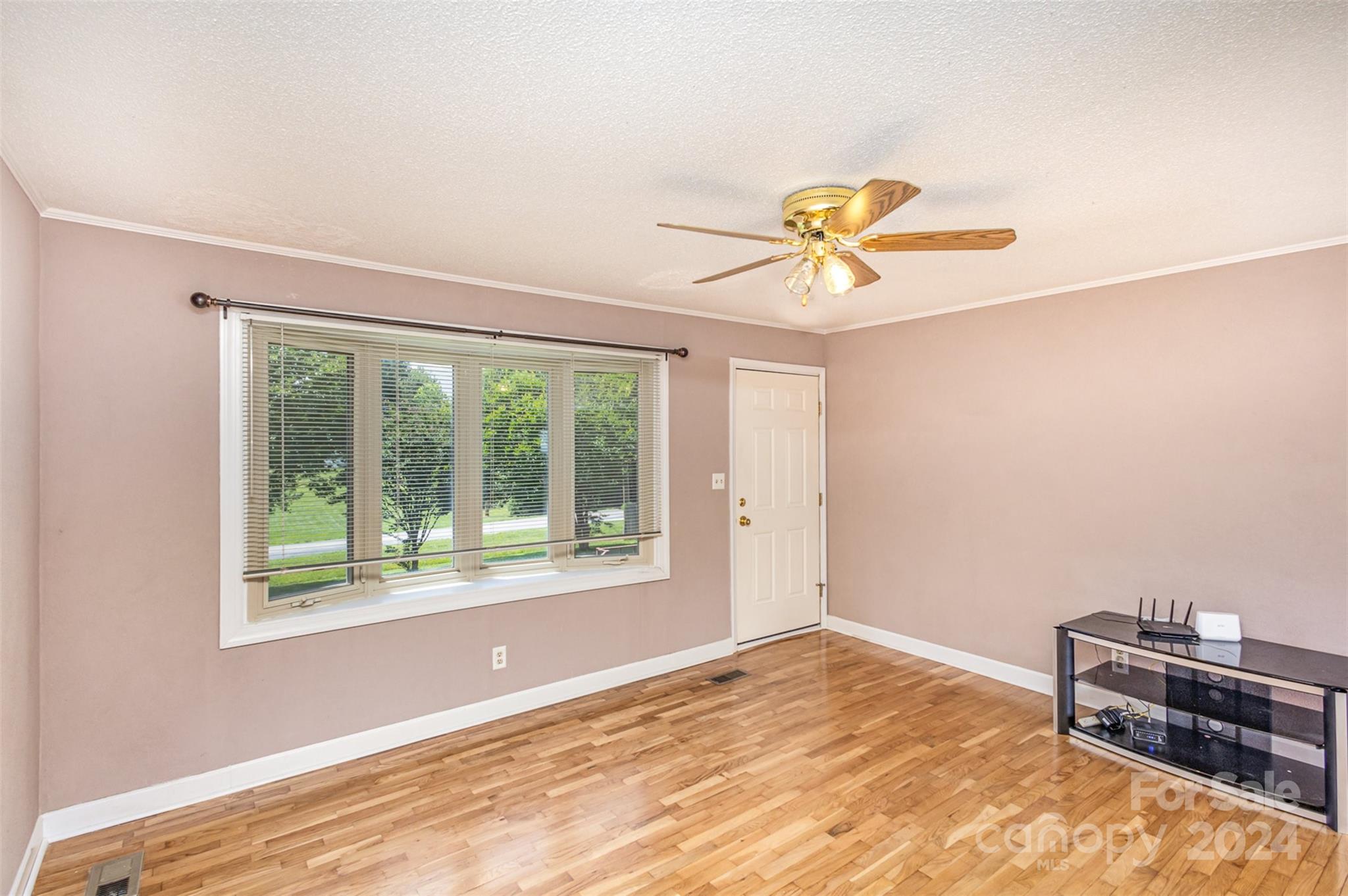 817 Freedom Mill Road Gastonia, NC 28052 - Photo 5 of 25 Gallery Image 5