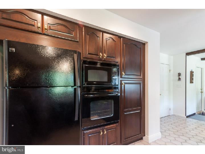 101 Locust Knoll Road Downingtown, PA 19335 - Photo 4 of 24 Gallery Image 4
