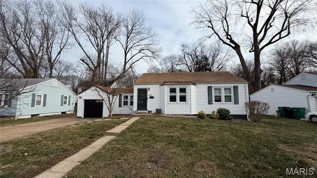 $279,900 | 400 Corona Court, Webster Groves, MO 63119