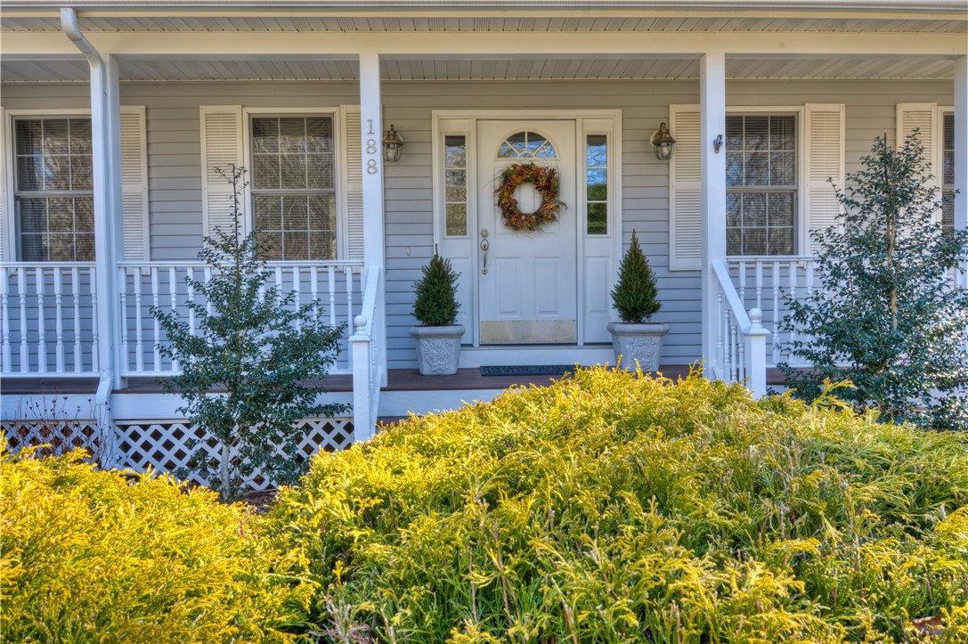 188 Ridge Drive Exeter, RI 02822 - Photo 5 of 40
