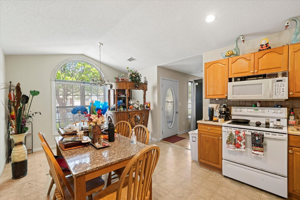 1494 Heather Way Dalton, GA 30721 - Photo 11 of 33 Gallery Image 11