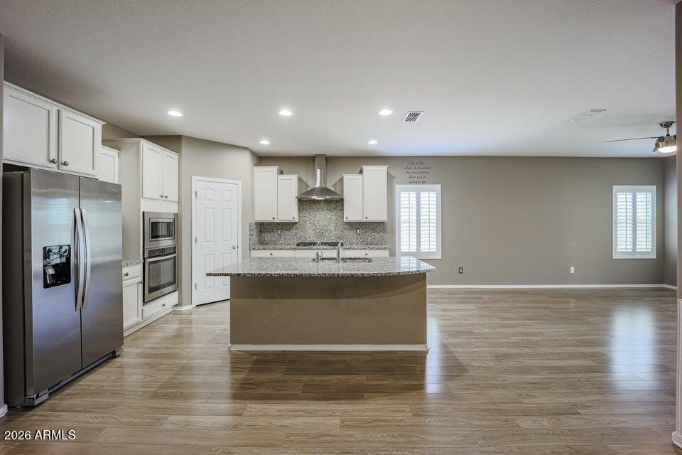 17576 West Bajada Road Surprise, AZ 85387 - Photo 21 of 42 20230302022811087501000000-o
