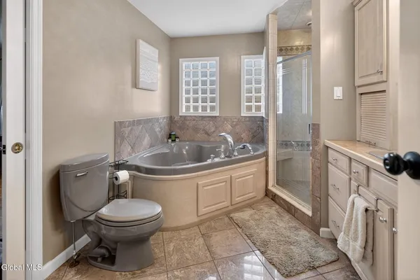 $479,000 | 766 Westmoreland Drive, Niskayuna, NY 12309