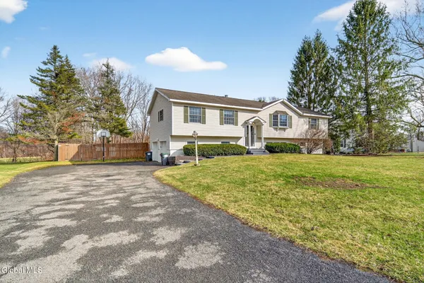 $479,000 | 766 Westmoreland Drive, Niskayuna, NY 12309
