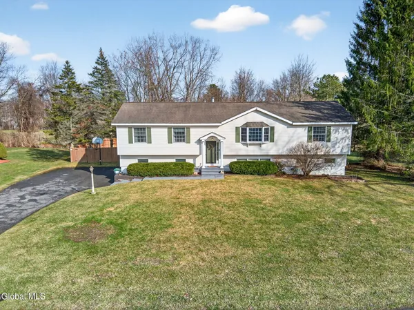 $479,000 | 766 Westmoreland Drive, Niskayuna, NY 12309
