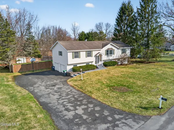 $479,000 | 766 Westmoreland Drive, Niskayuna, NY 12309