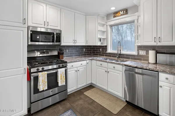 $479,000 | 766 Westmoreland Drive, Niskayuna, NY 12309