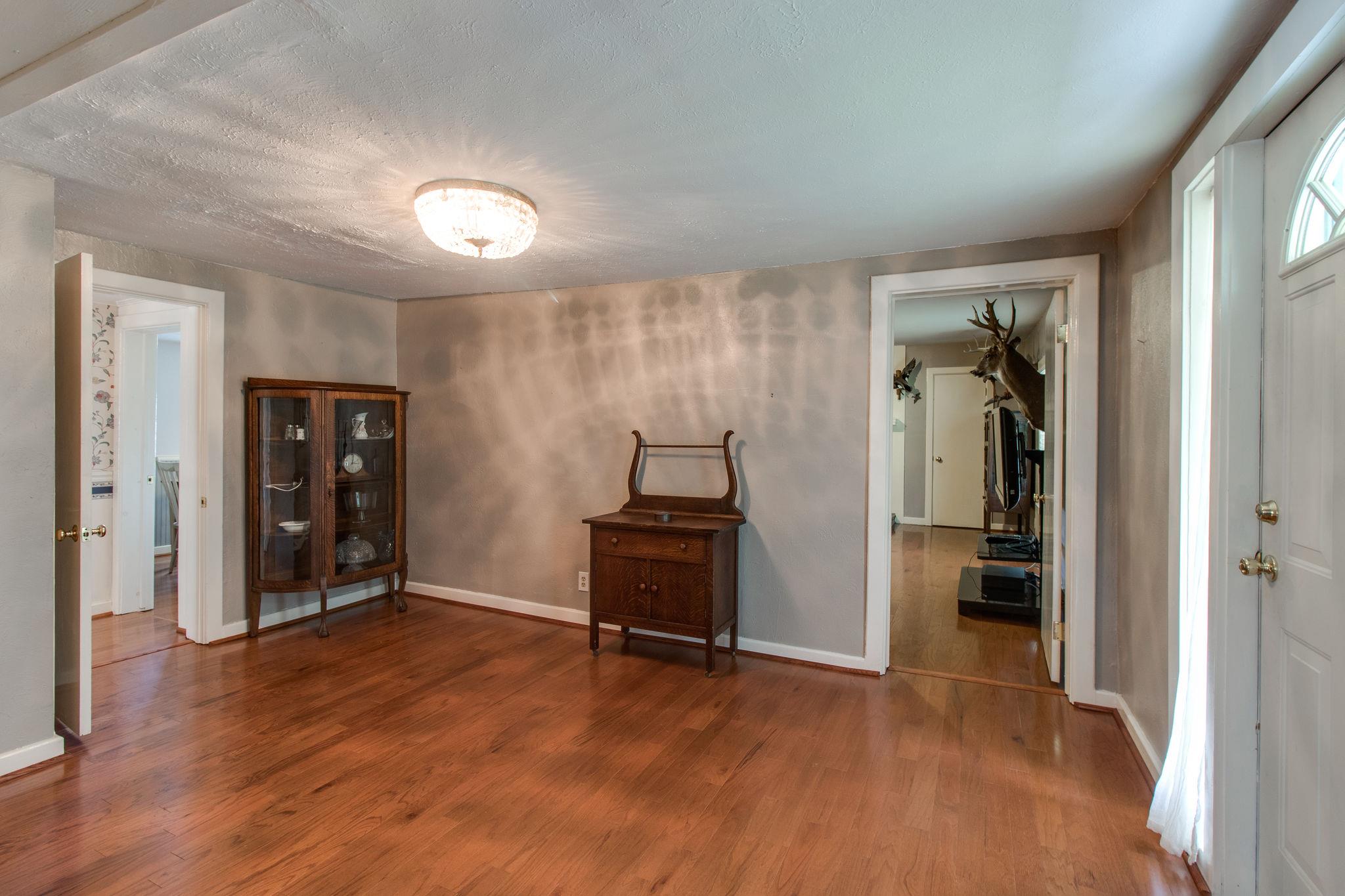6229 Pettus Road Antioch, TN 37013 - Photo 4 of 29 Gallery Image 4