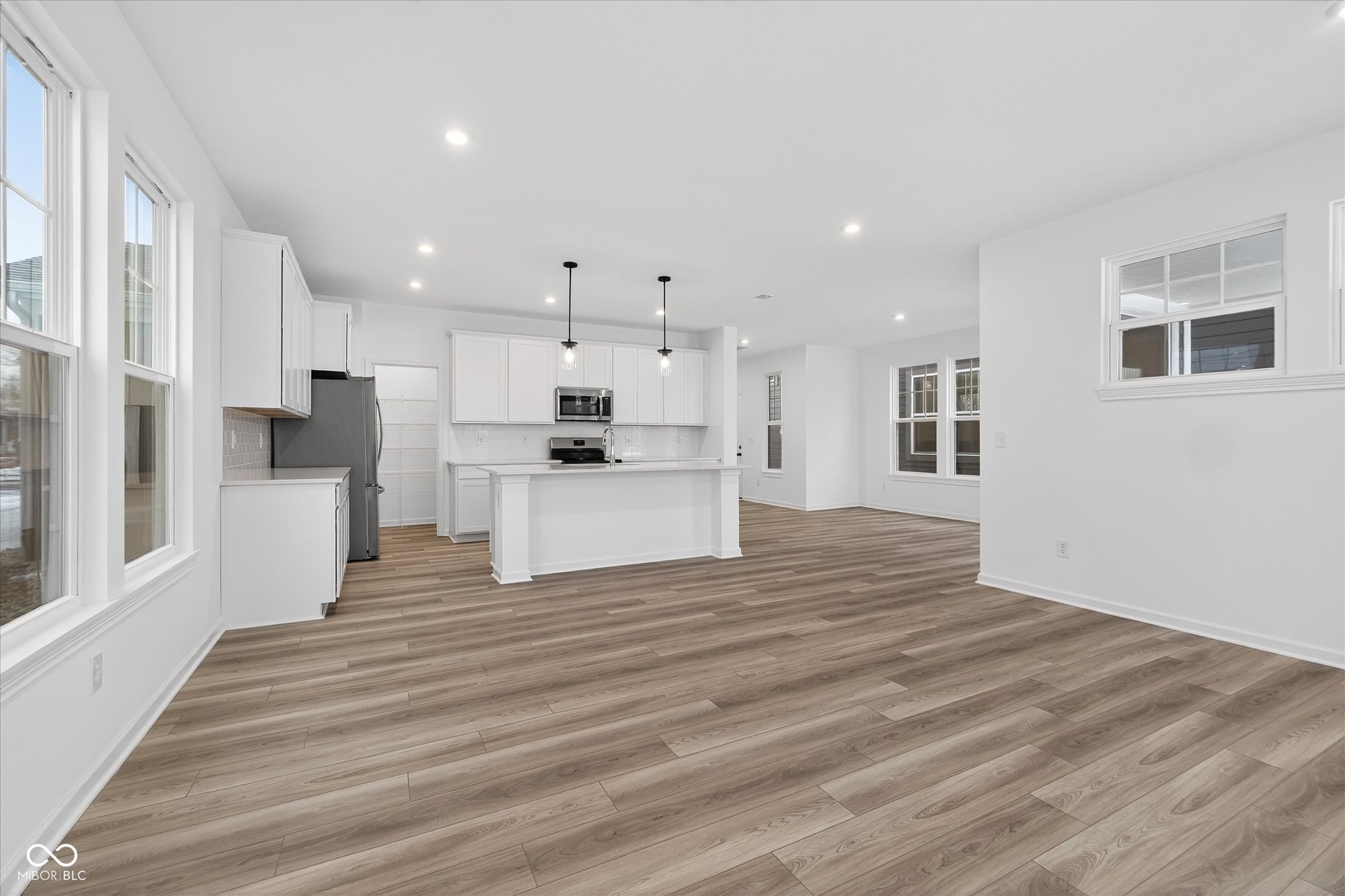 16067 Meadow Frost Court Fishers, IN 46037 - Photo 12 of 34