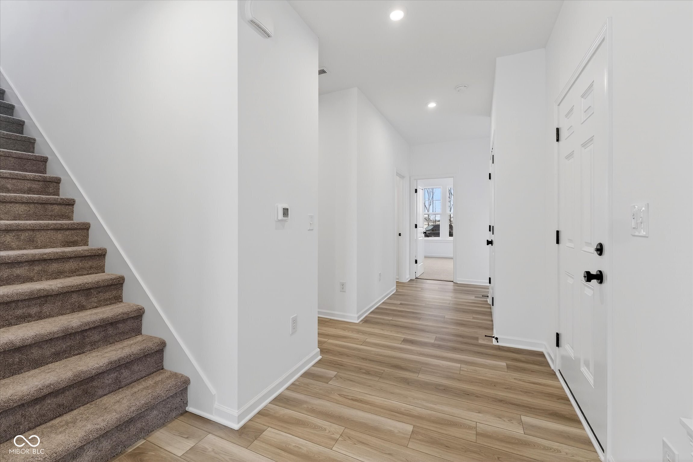 16067 Meadow Frost Court Fishers, IN 46037 - Photo 4 of 34