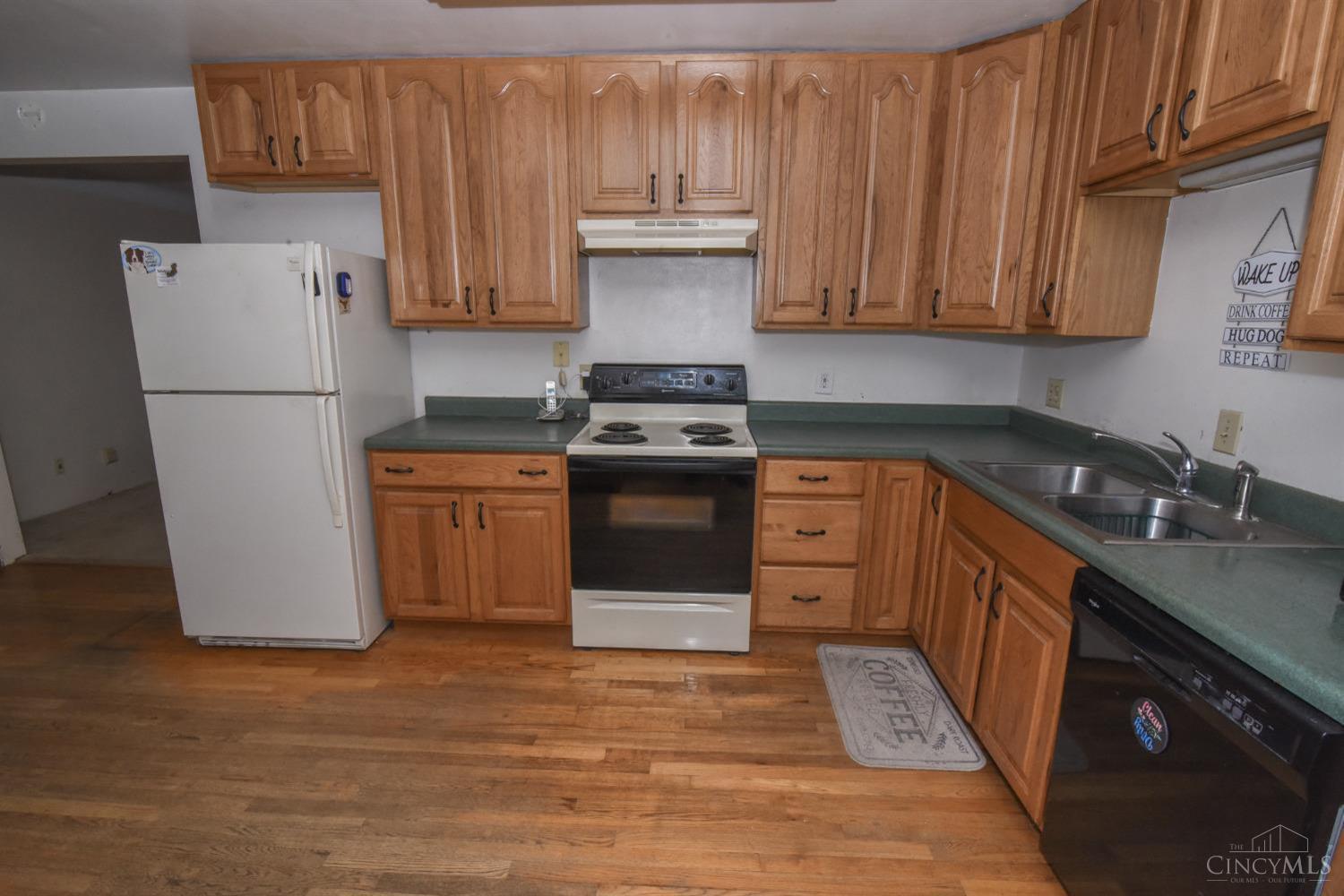 7710 Gaines Road Cincinnati, OH 45247 - Photo 6 of 25