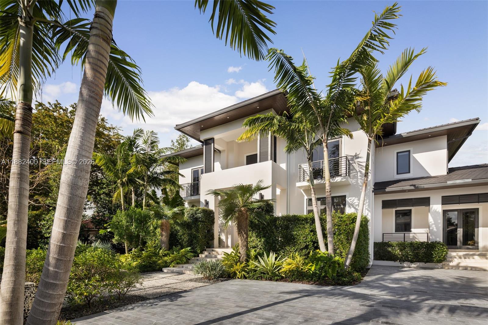 9360 Balada Street Coral Gables, FL 33156 - Photo 5 of 29 Gallery Image 5