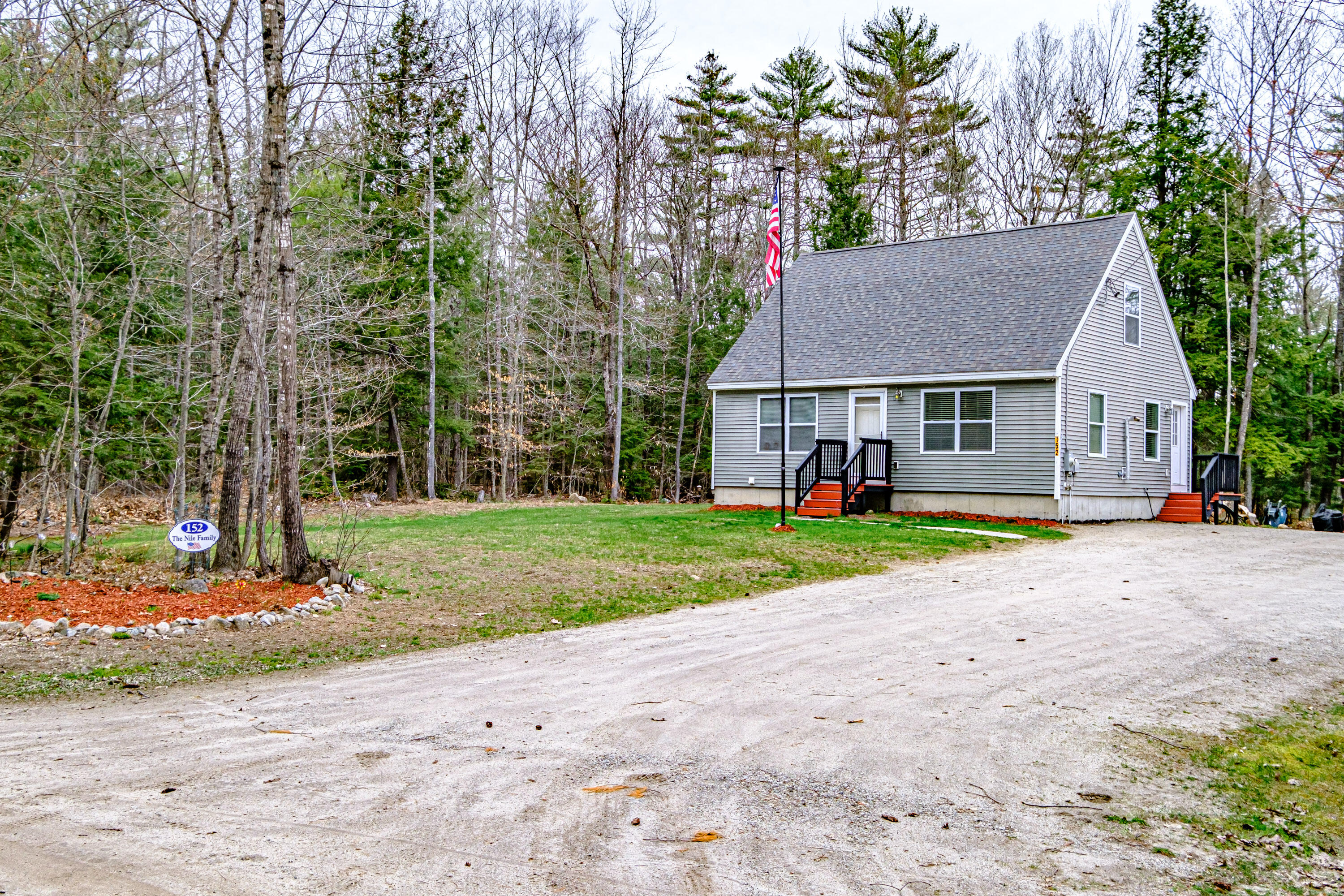 152 Colonial Circle