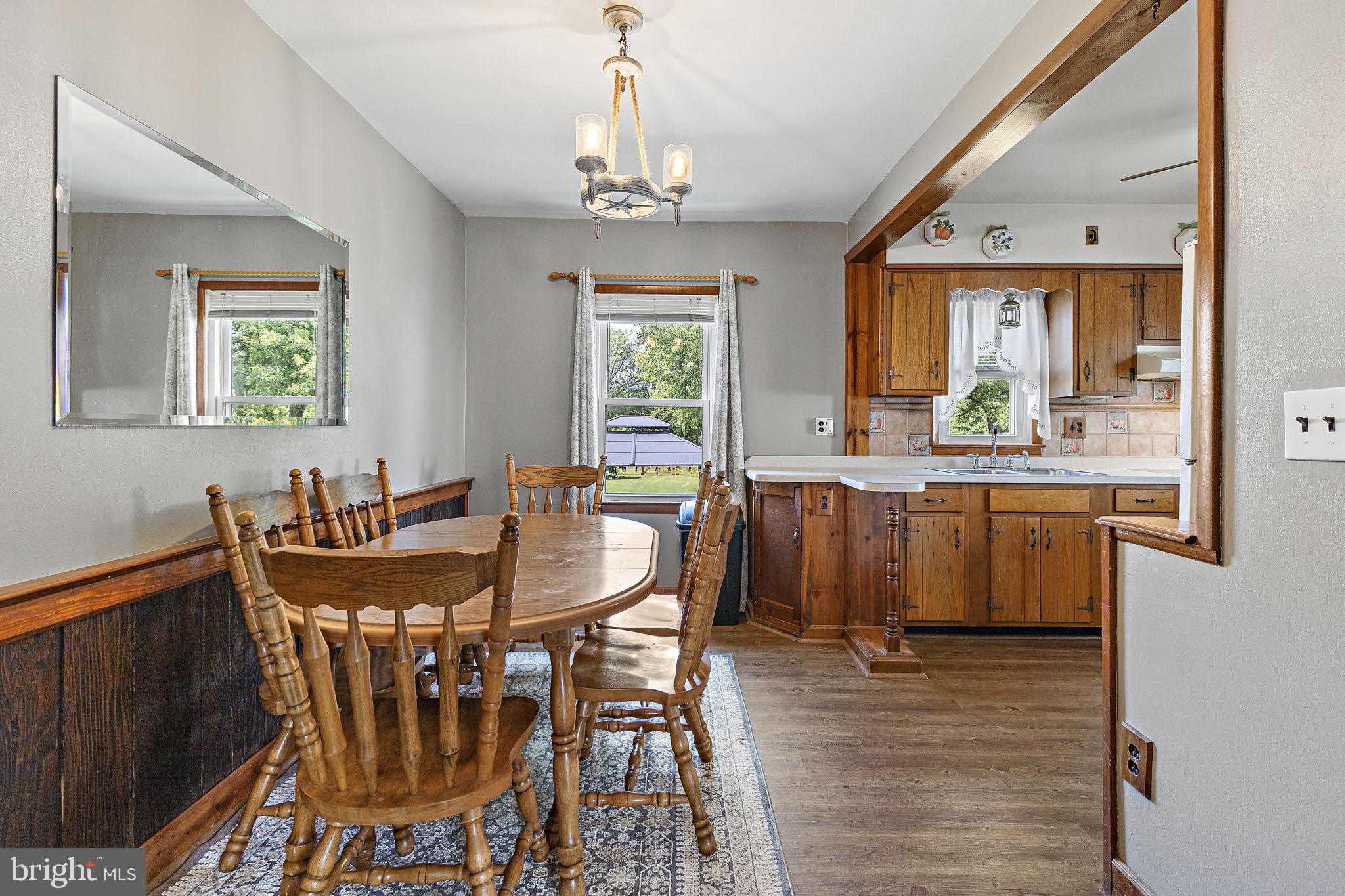 5625 Allender Road White Marsh, MD 21162 - Photo 4 of 31 ML dining area