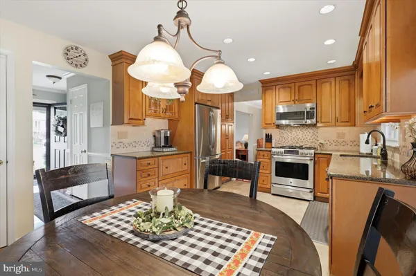 $675,000 | 12 Sterling Drive, Horsham, PA 19044