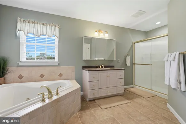 $675,000 | 12 Sterling Drive, Horsham, PA 19044