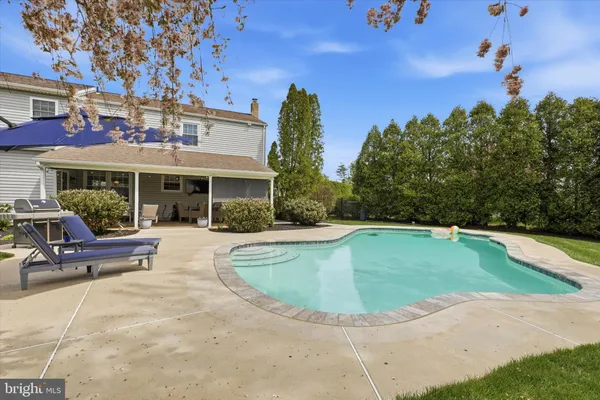 $675,000 | 12 Sterling Drive, Horsham, PA 19044