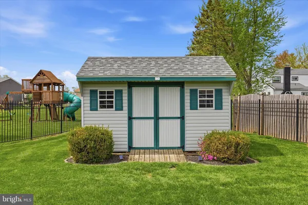$675,000 | 12 Sterling Drive, Horsham, PA 19044