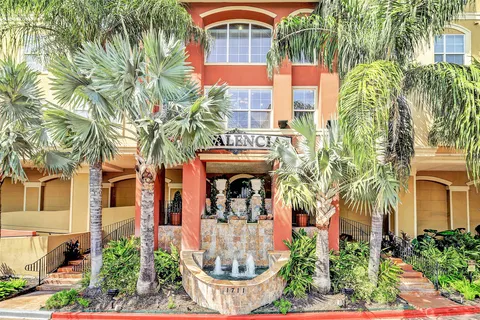 $165,000 | 1711 Old Spanish Trail, Unit 242, Houston, TX 77054