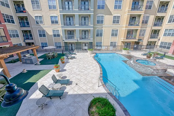 $165,000 | 1711 Old Spanish Trail, Unit 242, Houston, TX 77054