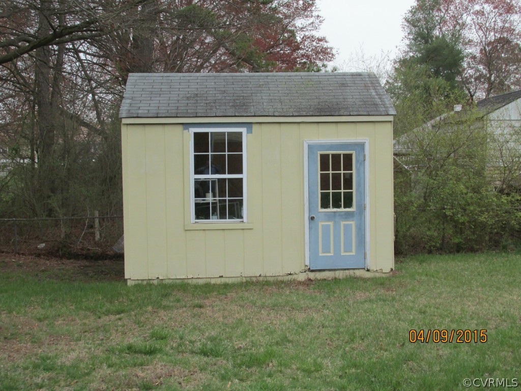 10113 Flanders Road Henrico, VA 23228 - Photo 4 of 20 Gallery Image 4