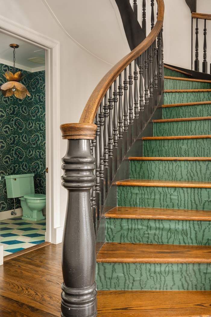 243 East 17th Street Manhattan, NY 10003 - Photo 6 of 44 a view of entryway in a house