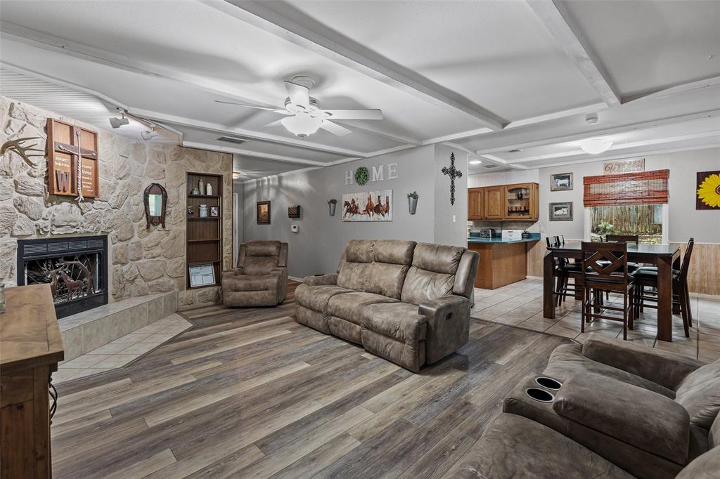 4111 Davis Road Granbury, TX 76049 - Photo 7 of 33