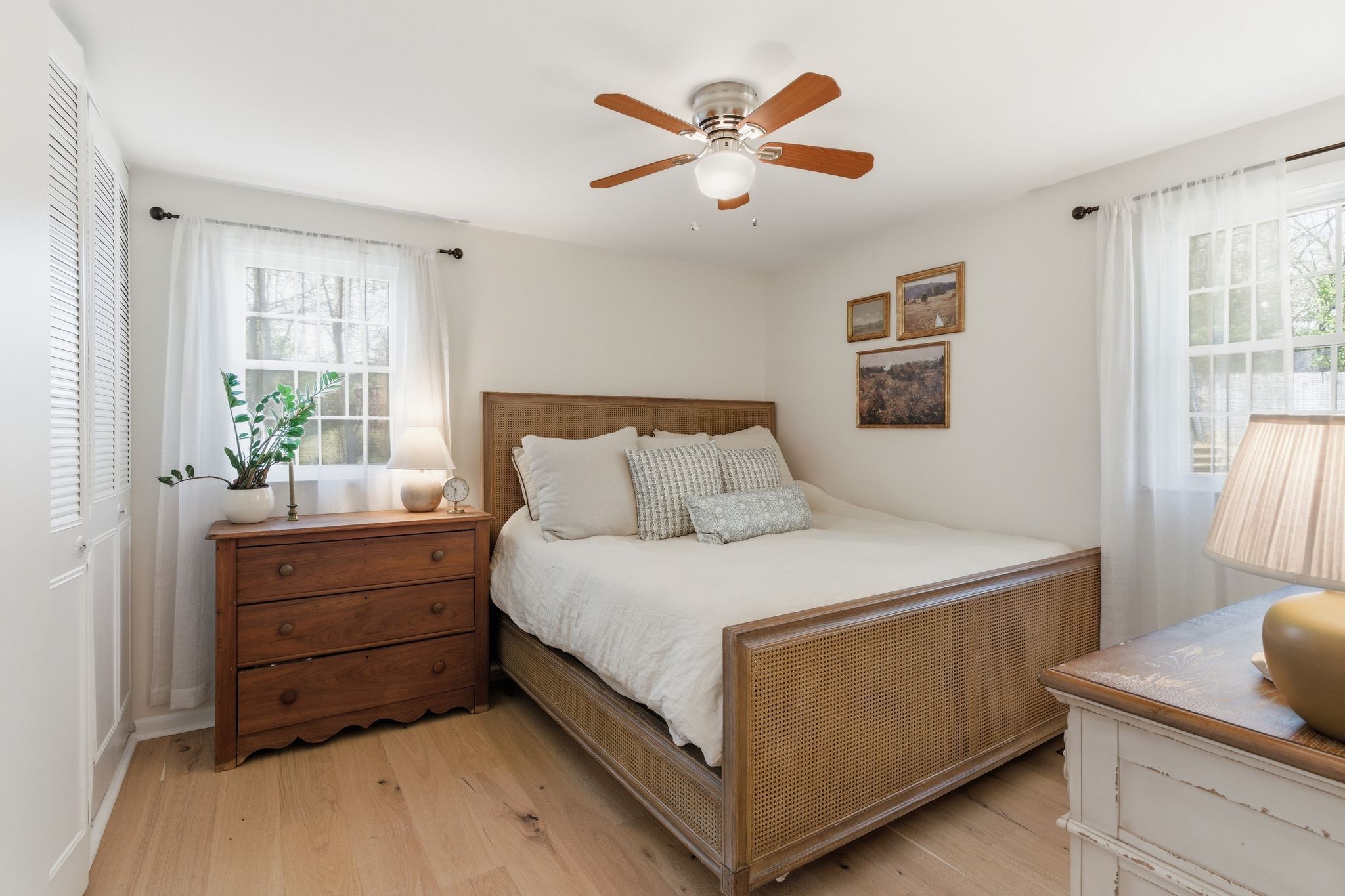 105 Regiment Court Franklin, TN 37064 - Photo 18 of 30 a bedroom with a bed and a table
