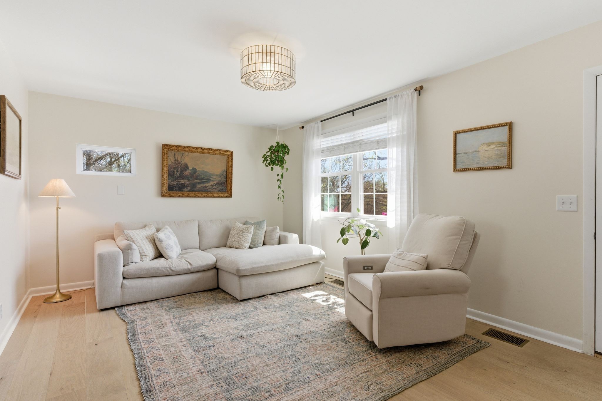 105 Regiment Court Franklin, TN 37064 - Photo 5 of 30 a living room with furniture and a window