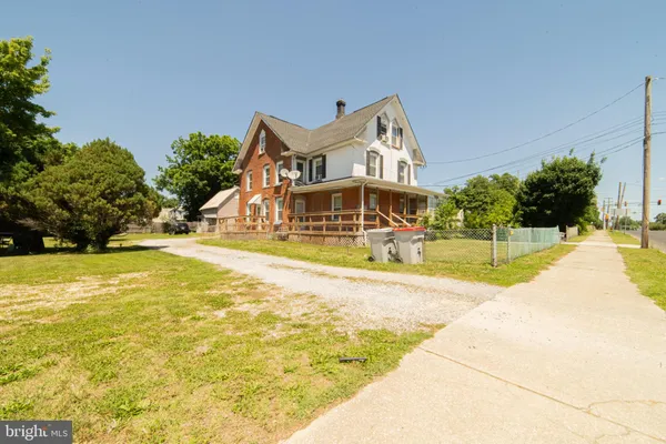 $1,300 | 414-416 West Park Avenue, Unit 1, Vineland, NJ 08360