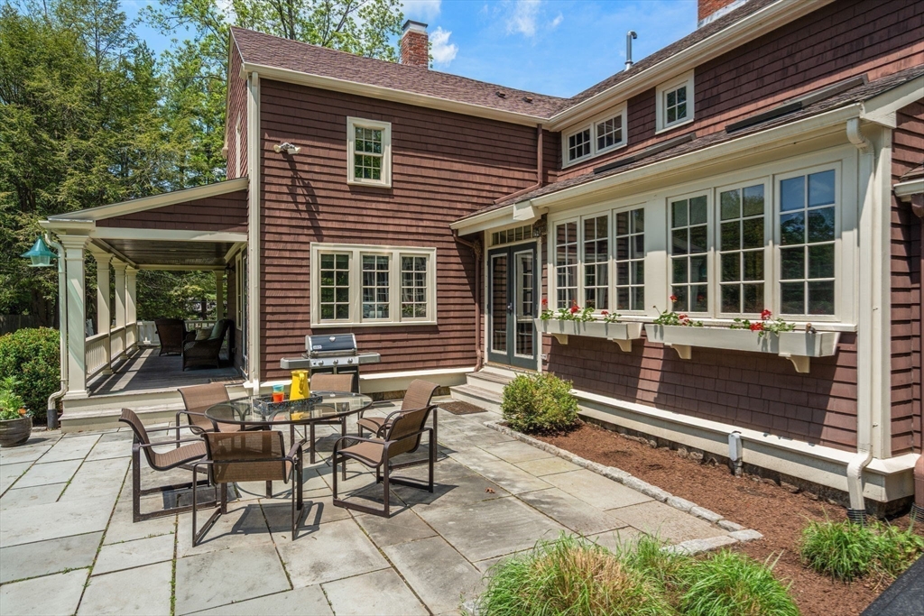 391 Dedham Street Newton, MA 02459 - Photo 26 of 29