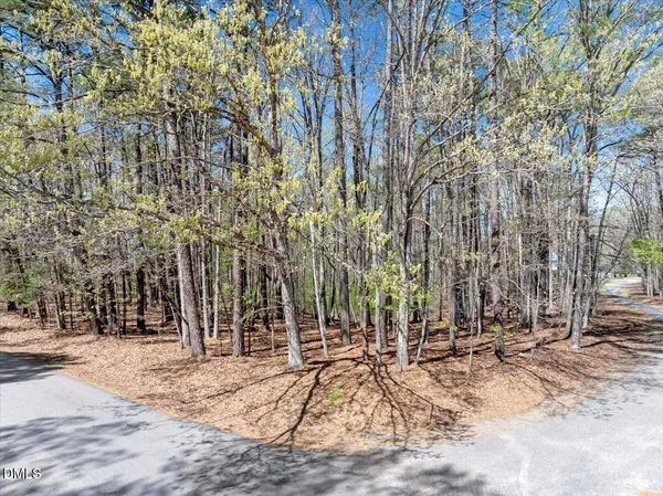 $35,000 | 821 Lakepoint Drive, Clarksville, VA 23927