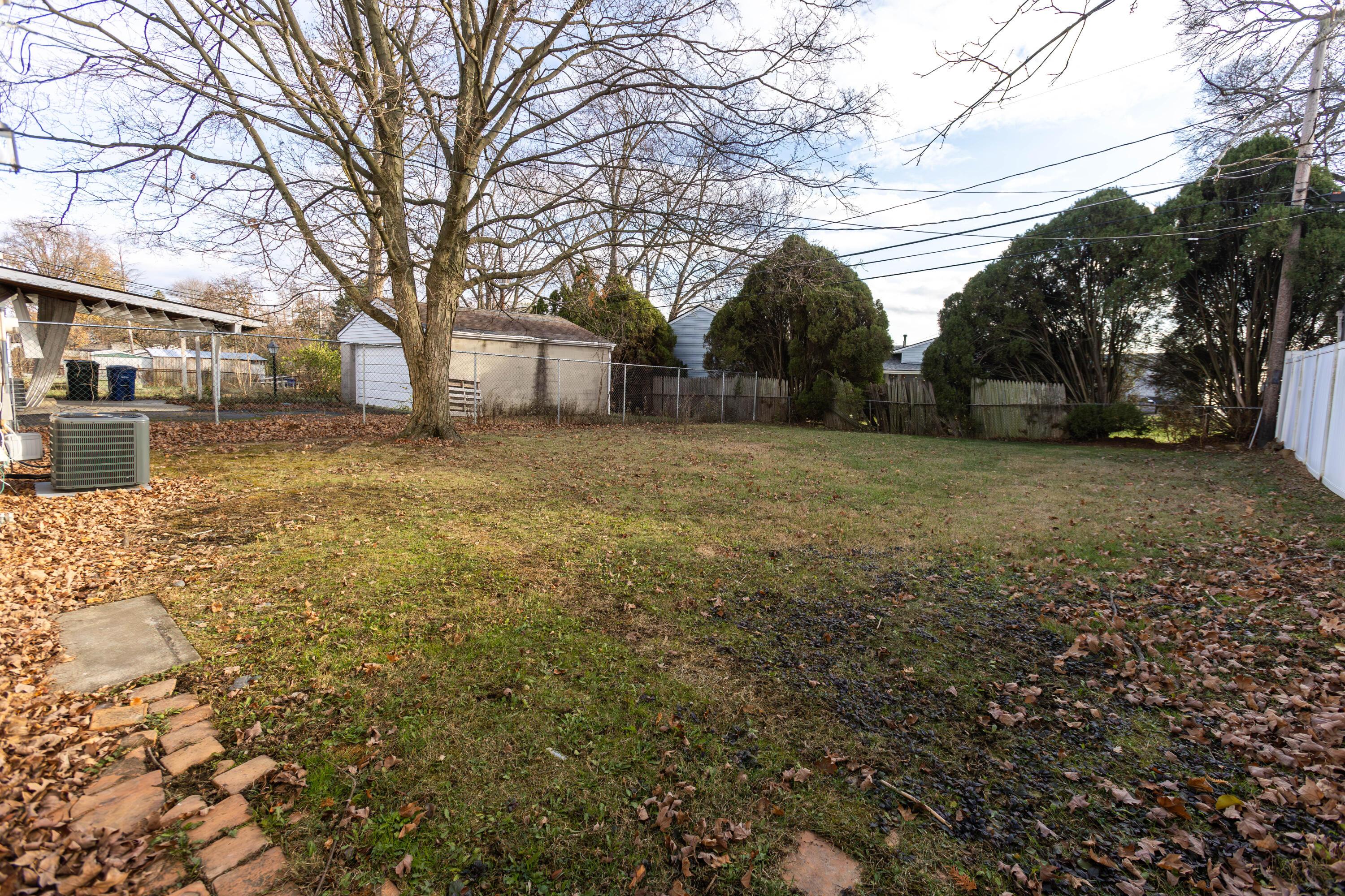 2025 Tupsfield Road Columbus, OH 43229 - Photo 28 of 29 R1 (28)