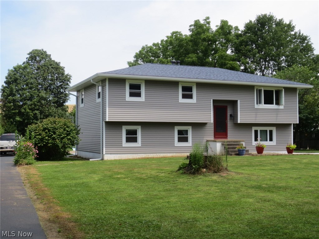3006 Selkirk Bush Road Warren, OH 44481 - Photo 1 of 21 Gallery Image 1