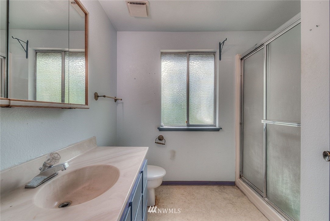 10979 Glenwood Road Southwest Port Orchard, WA 98367 - Photo 20 of 25 Gallery Image 20